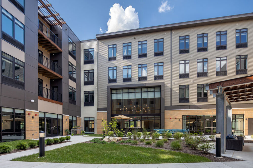 McCandless_Atria_29_Large McCandless_Atria_29_Large