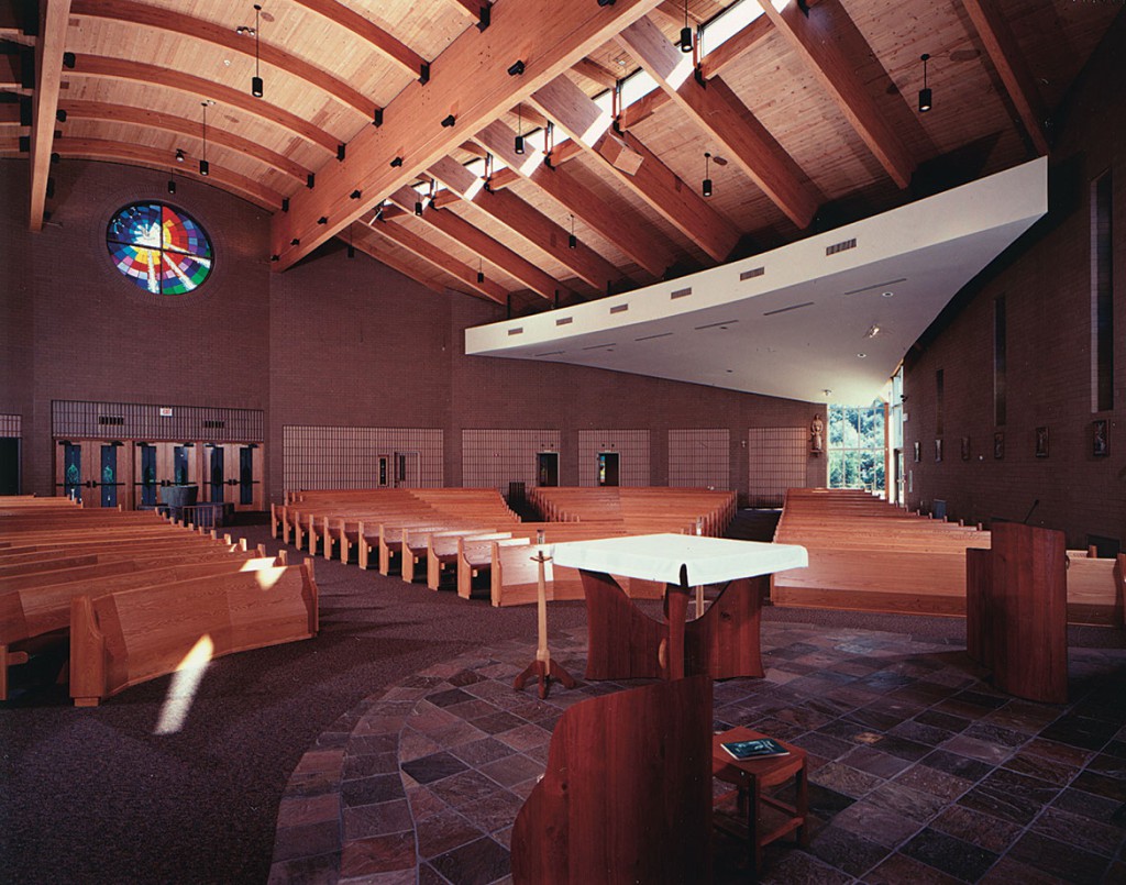 Our-Lady-of-Grace-Church-Interior-Pews,-Alter-and-Back-Enterance