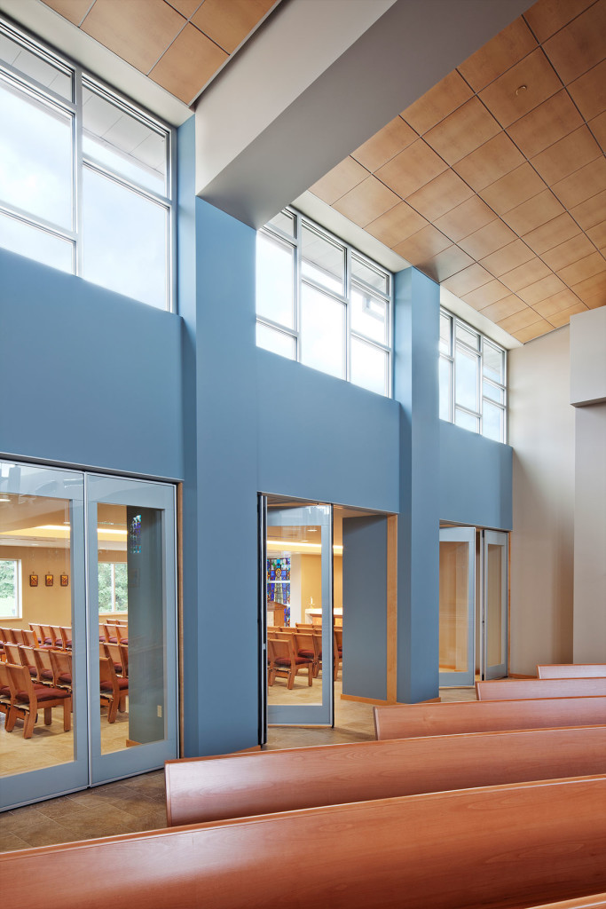 St-Thomas-ABecket_interior_smaller-chapel